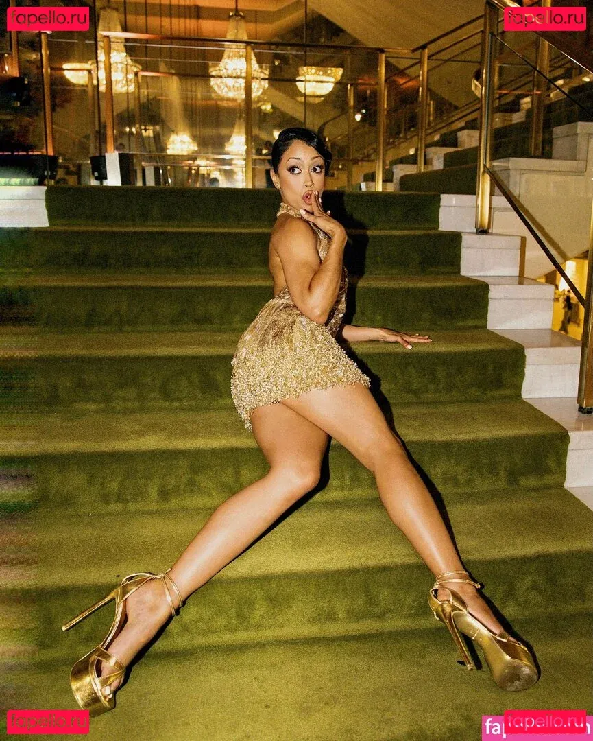 Liza Koshy Onlyfans Photo Gallery 