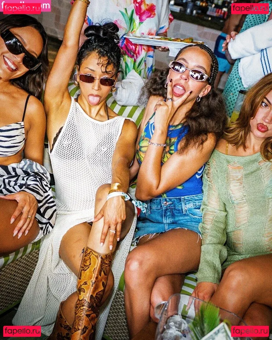 Liza Koshy Onlyfans Photo Gallery 