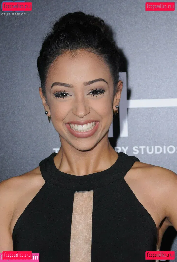 Liza Koshy Onlyfans Photo Gallery 