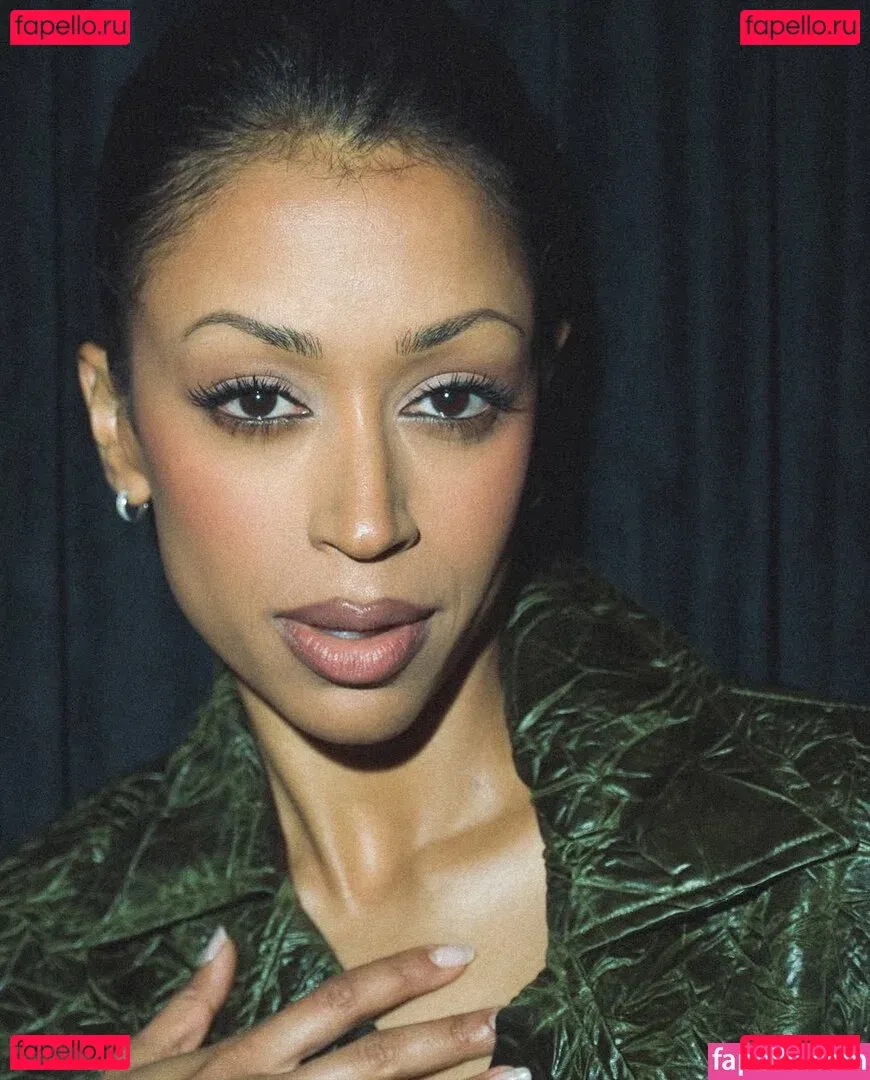 Liza Koshy Onlyfans Photo Gallery 