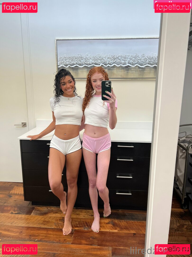Zoe Canbebought / lilredzoe / zoelovesmith Nude Onlyfans Photo 37