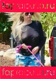 Avril Lavigne Onlyfans Photo Gallery 