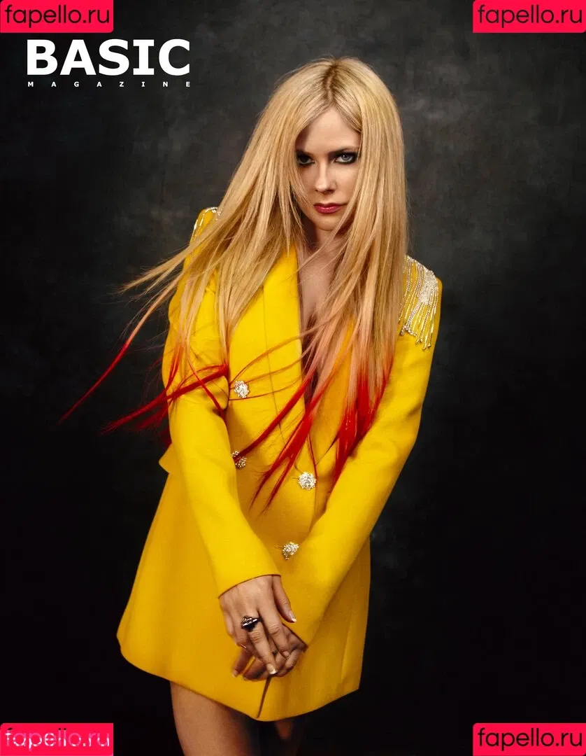 Avril Lavigne Onlyfans Photo Gallery 