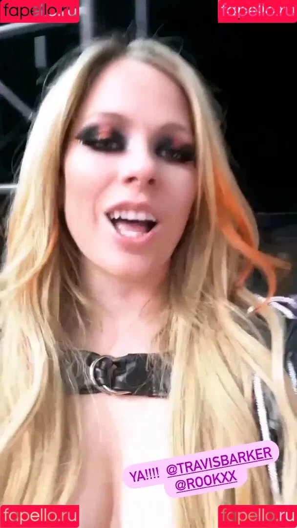 Avril Lavigne Onlyfans Photo Gallery 