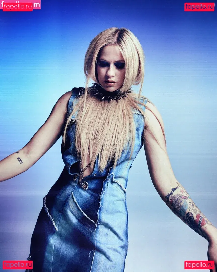Avril Lavigne Onlyfans Photo Gallery 