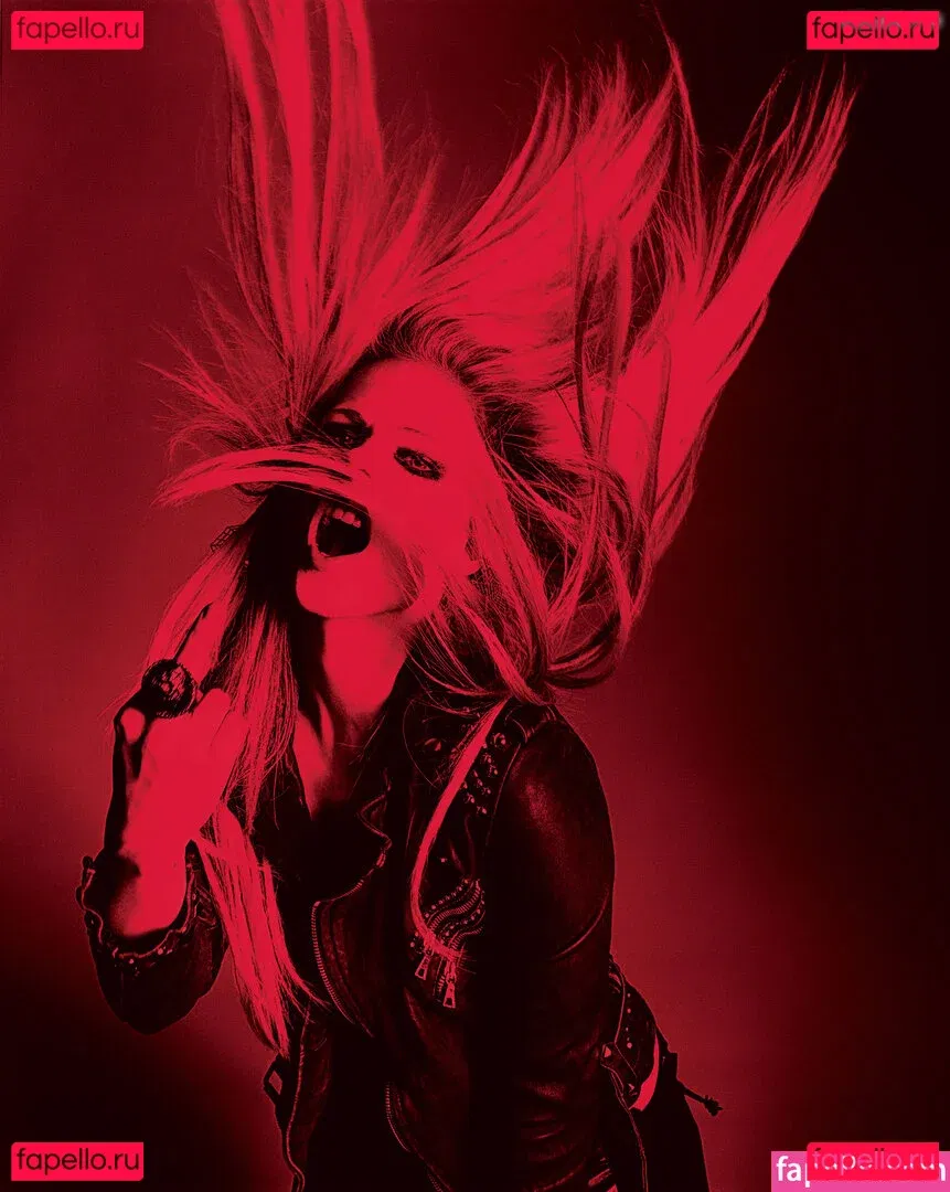Avril Lavigne Onlyfans Photo Gallery 