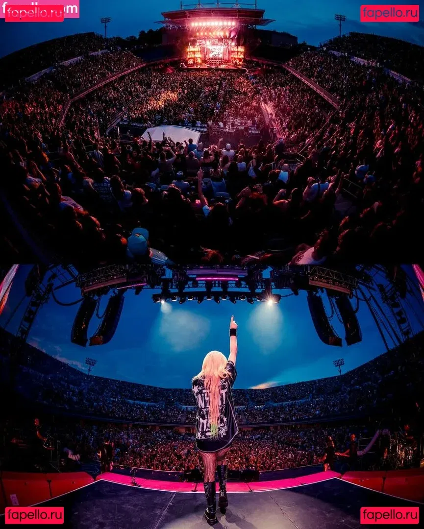 Avril Lavigne Onlyfans Photo Gallery 