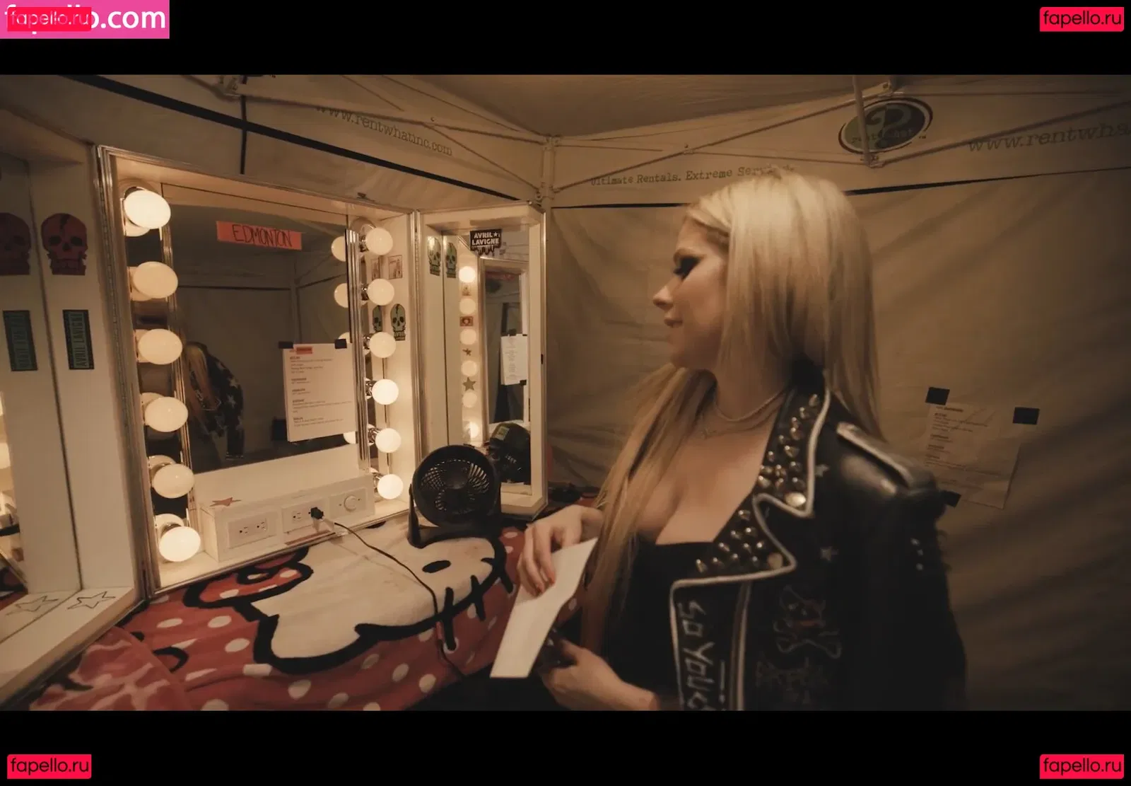 Avril Lavigne Onlyfans Photo Gallery 