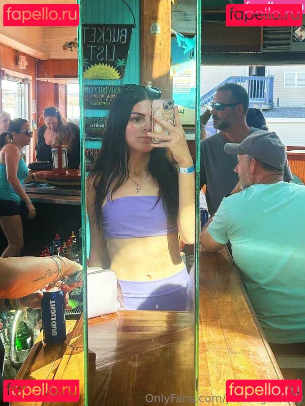 Elysia / Lilbabyangel999 / princesslys99 Onlyfans Photo Gallery 