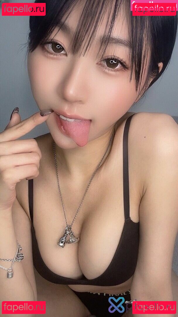 Covatama Nude Onlyfans Photo 13