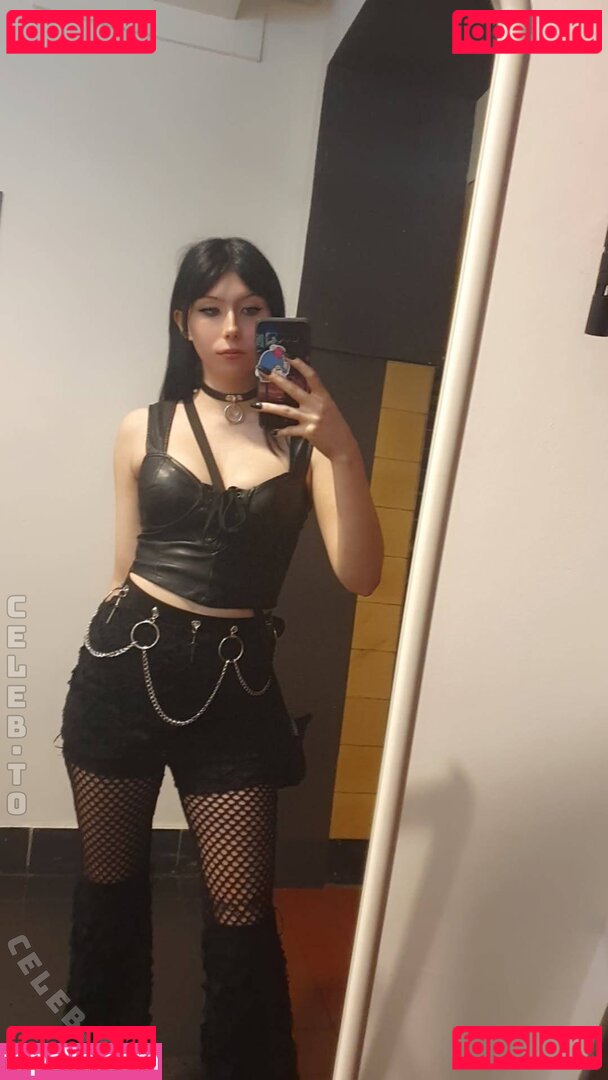 Kleine_Seras Nude Onlyfans Photo 38