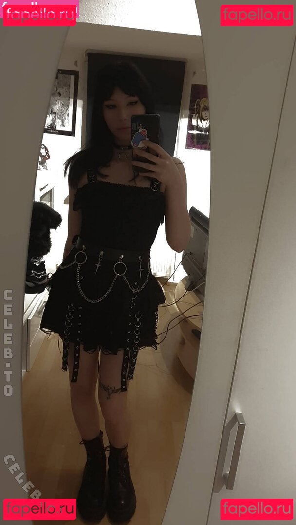 Kleine_Seras Nude Onlyfans Photo 37