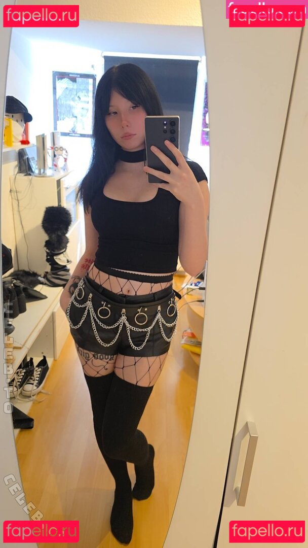 Kleine_Seras Nude Onlyfans Photo 24