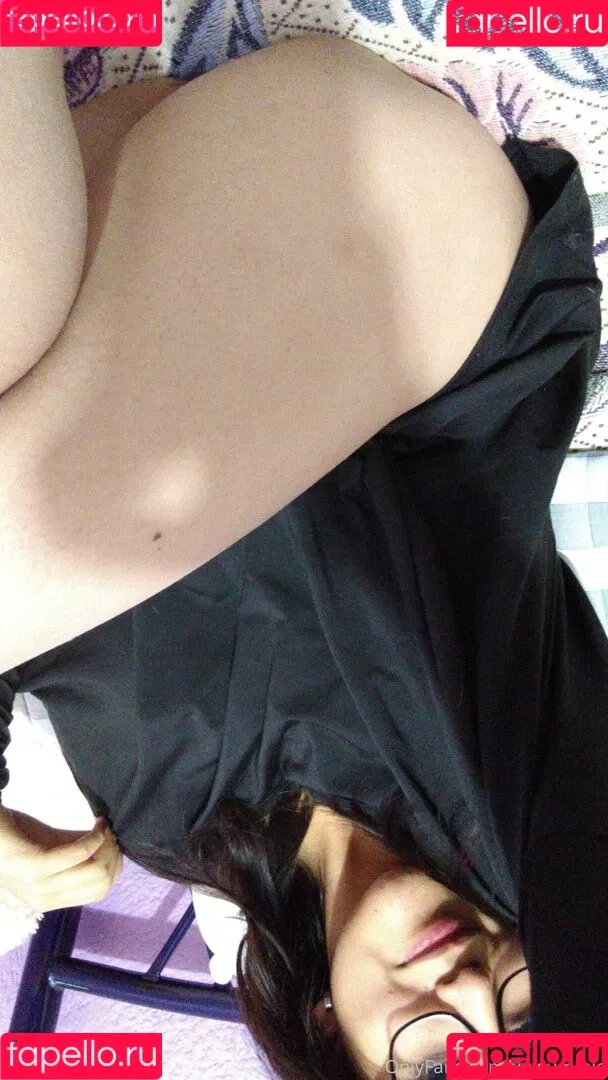 Yuwummie Onlyfans Photo Gallery 