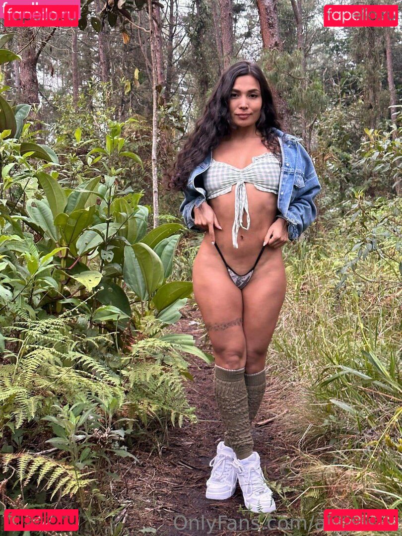 Angie Suz / Angie_suz Onlyfans Photo Gallery 