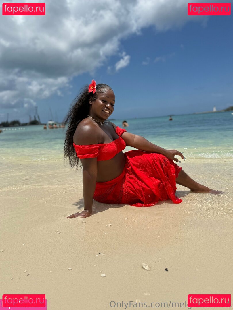 melgotthemilk / mindthemilk Onlyfans Photo Gallery 