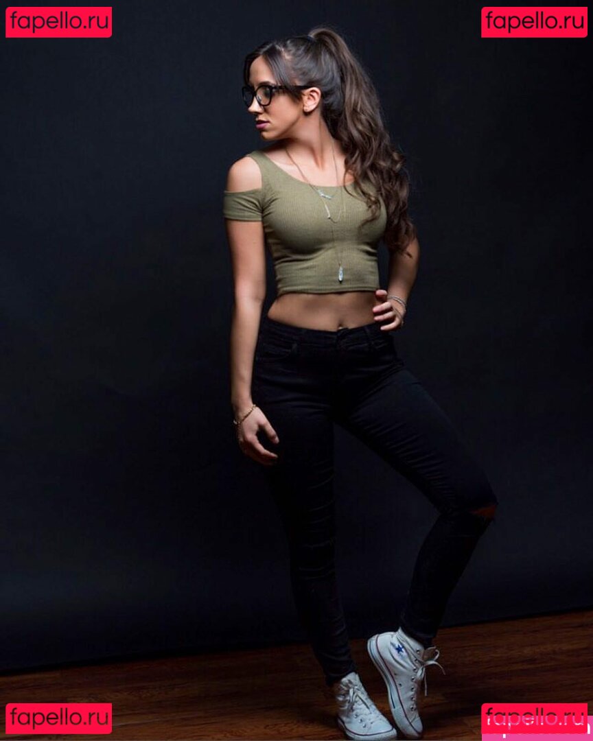 Julie Piraino / julie_turquois / julie_turquoise / therobotunicorn Onlyfans Photo Gallery 