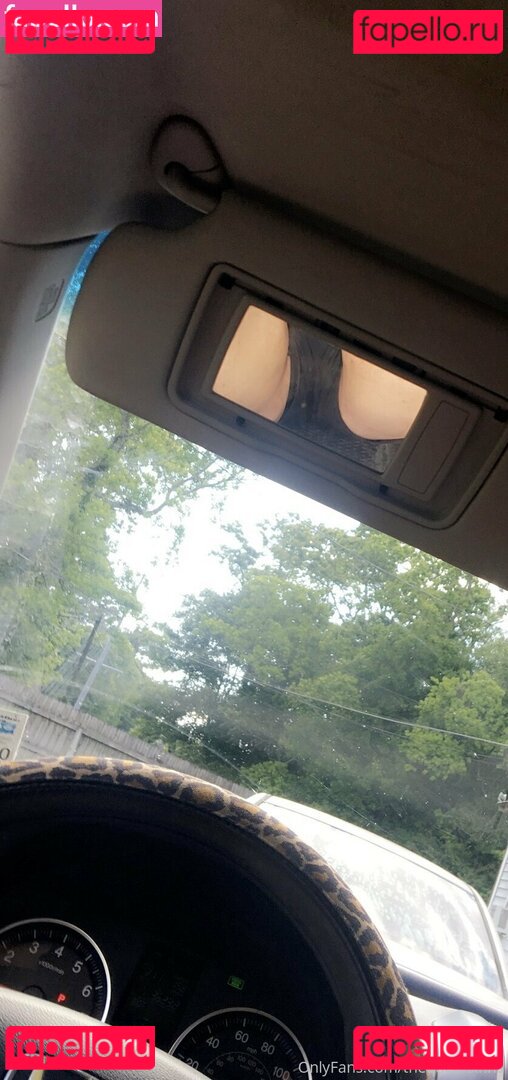 thequeenshan / thequeenxnna Onlyfans Photo Gallery 