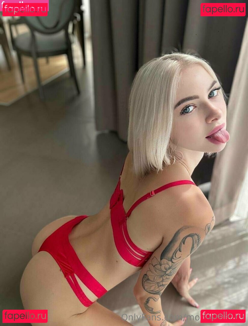 monicabellucciofficiel / monikabeluci Onlyfans Photo Gallery 