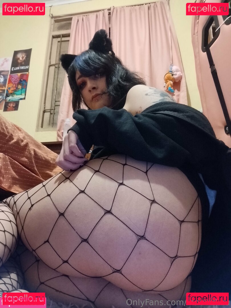 innluu / innuvukuu Onlyfans Photo Gallery 