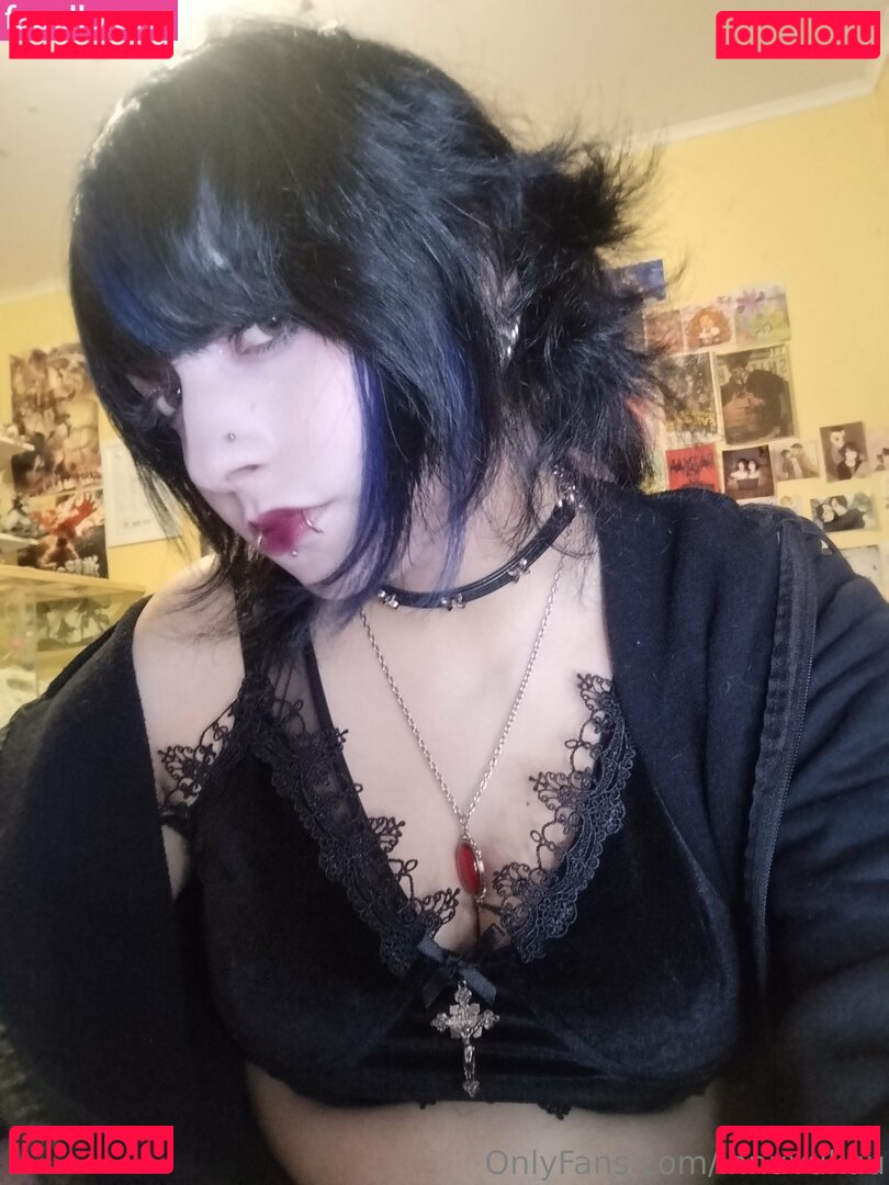 innluu / innuvukuu Onlyfans Photo Gallery 