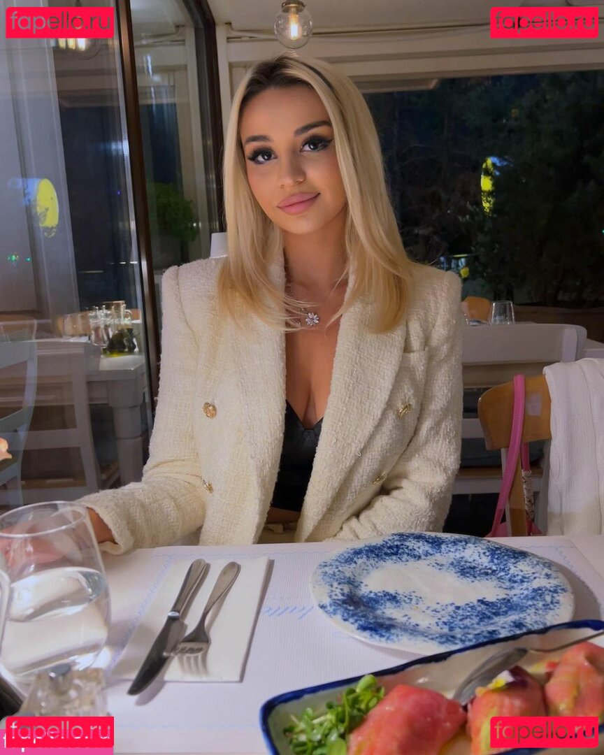 Helenqueen / helenowen Onlyfans Photo Gallery 