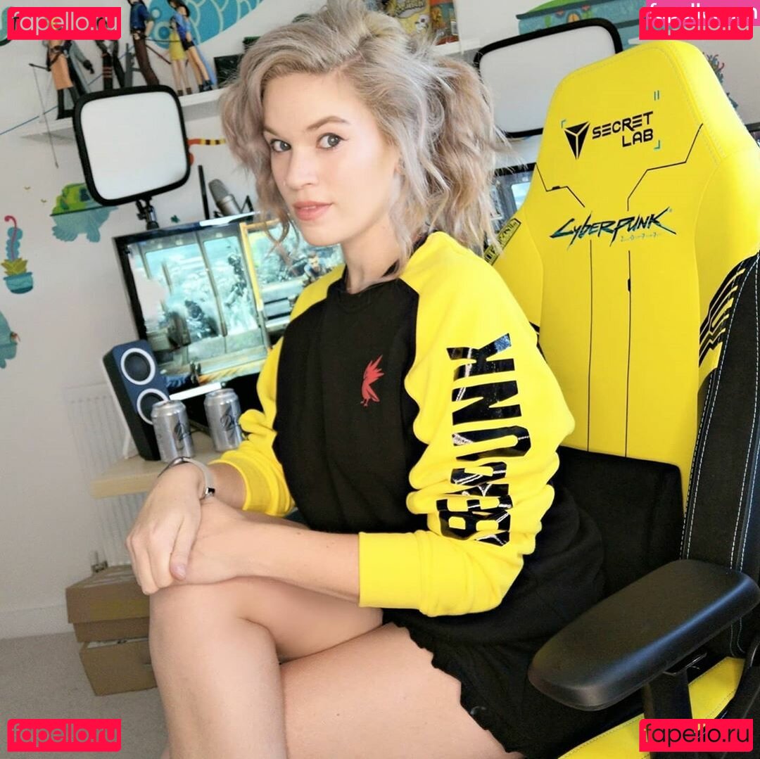 Hollie Bennett / pheonixb / tshaileybennett Onlyfans Photo Gallery 