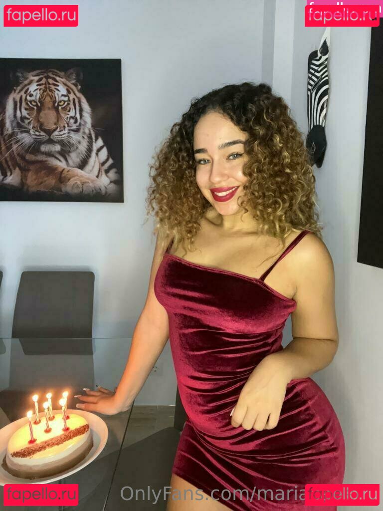mariacabello / myrnscabello Onlyfans Photo Gallery 