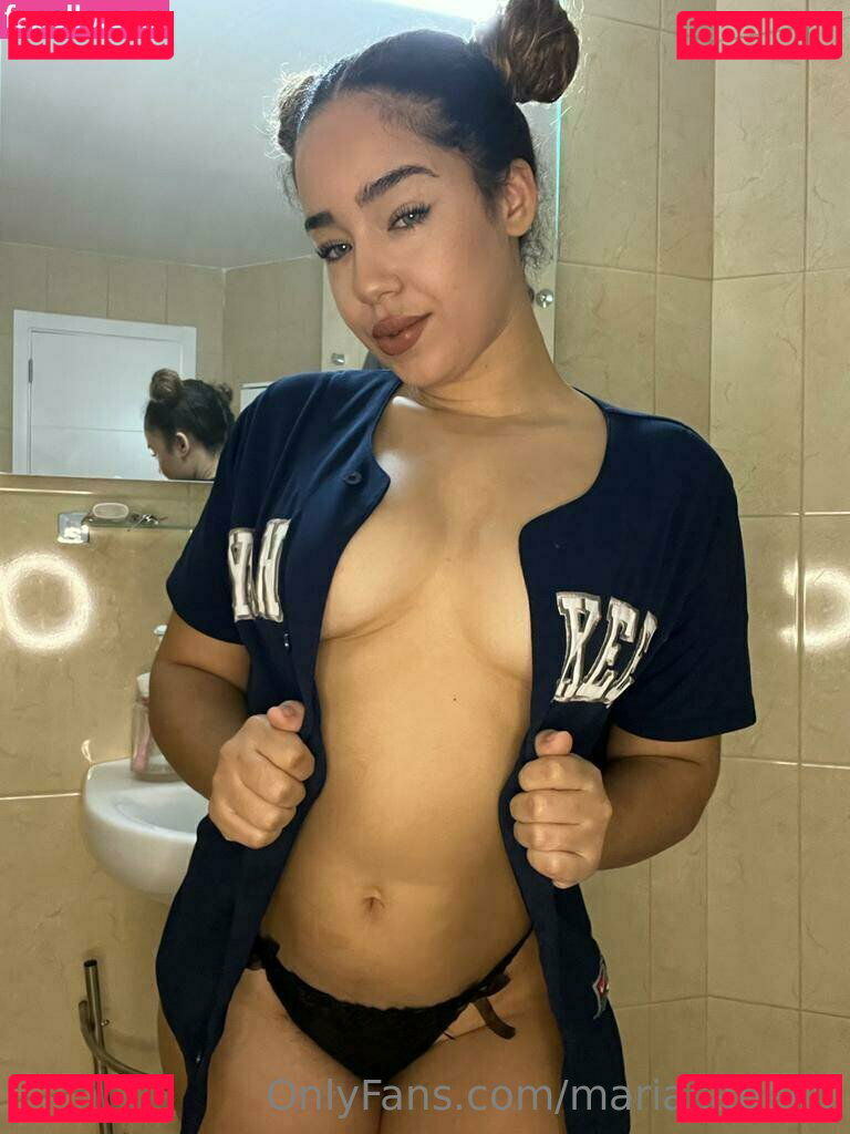 mariacabello / myrnscabello Onlyfans Photo Gallery 