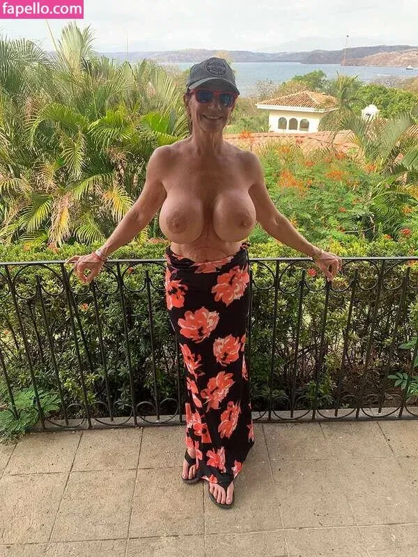 Txmia26-IG Onlyfans Photo Gallery 