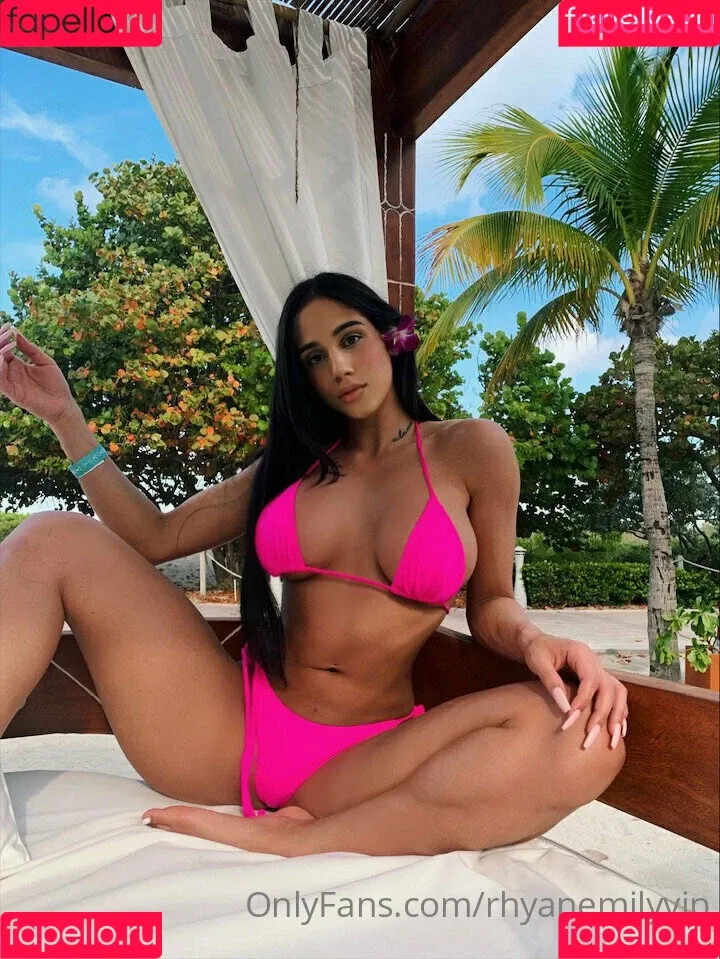 emilyywild1 Onlyfans Photo Gallery 
