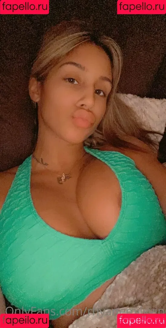 emilyywild1 Onlyfans Photo Gallery 
