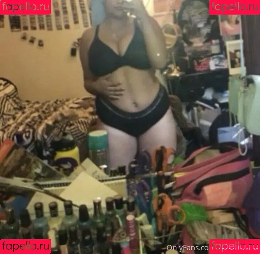 Lawhora Onlyfans Photo Gallery 