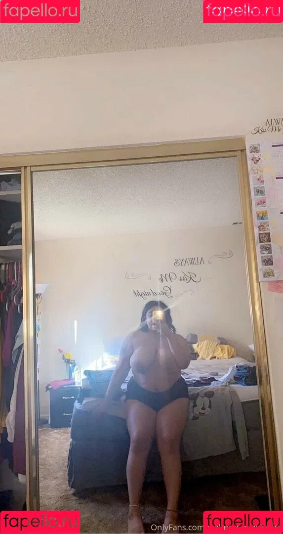 Lawhora Onlyfans Photo Gallery 