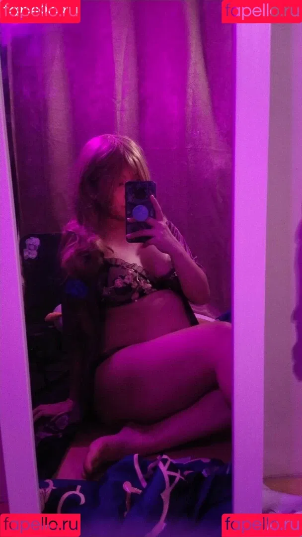 Hana Onlyfans Photo Gallery 
