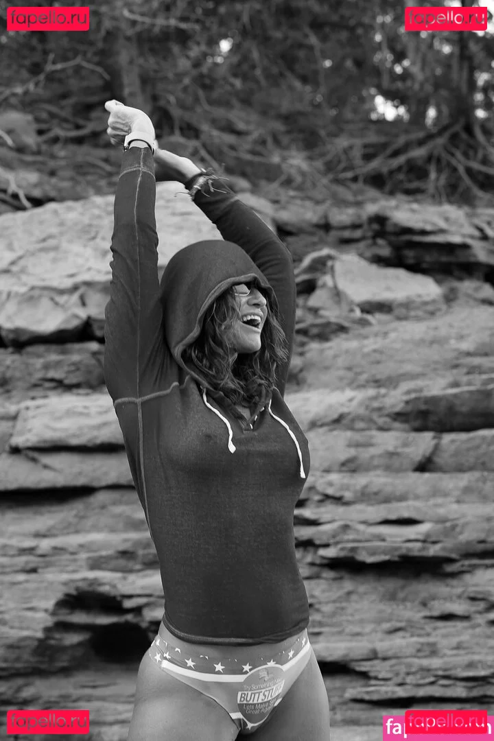 Midwestgirl84 Onlyfans Photo Gallery 