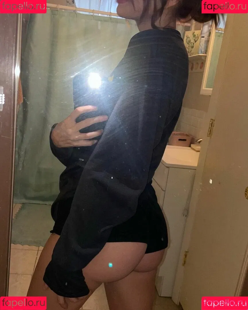 Emily Anne Gordon Onlyfans Photo Gallery 