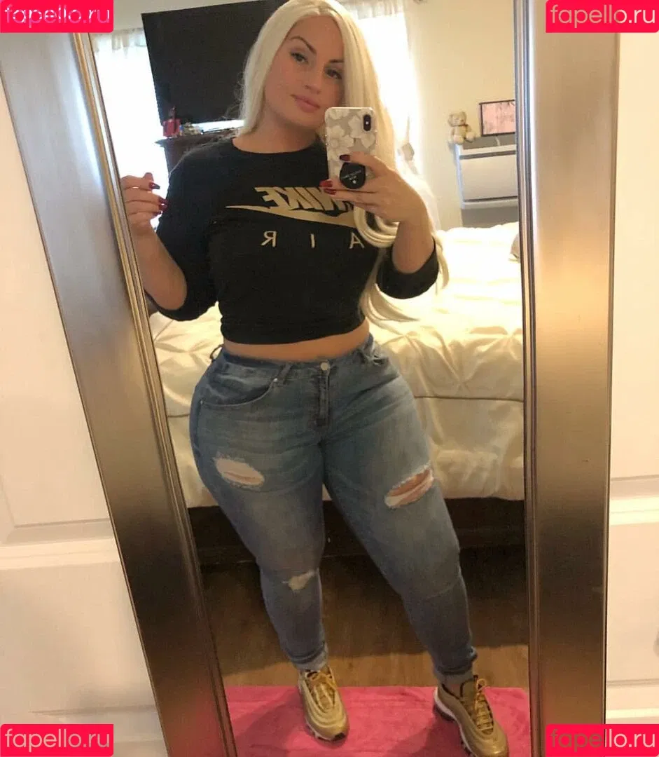 Ivoryyyyy Onlyfans Photo Gallery 