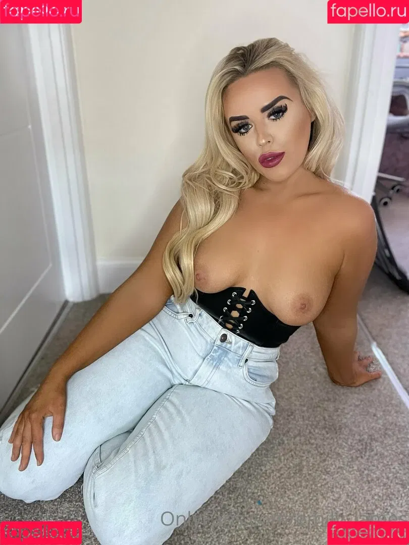 Emily James Onlyfans Photo Gallery 