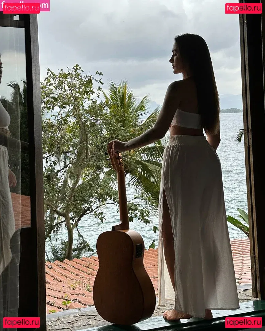 Gabi Melim Onlyfans Photo Gallery 