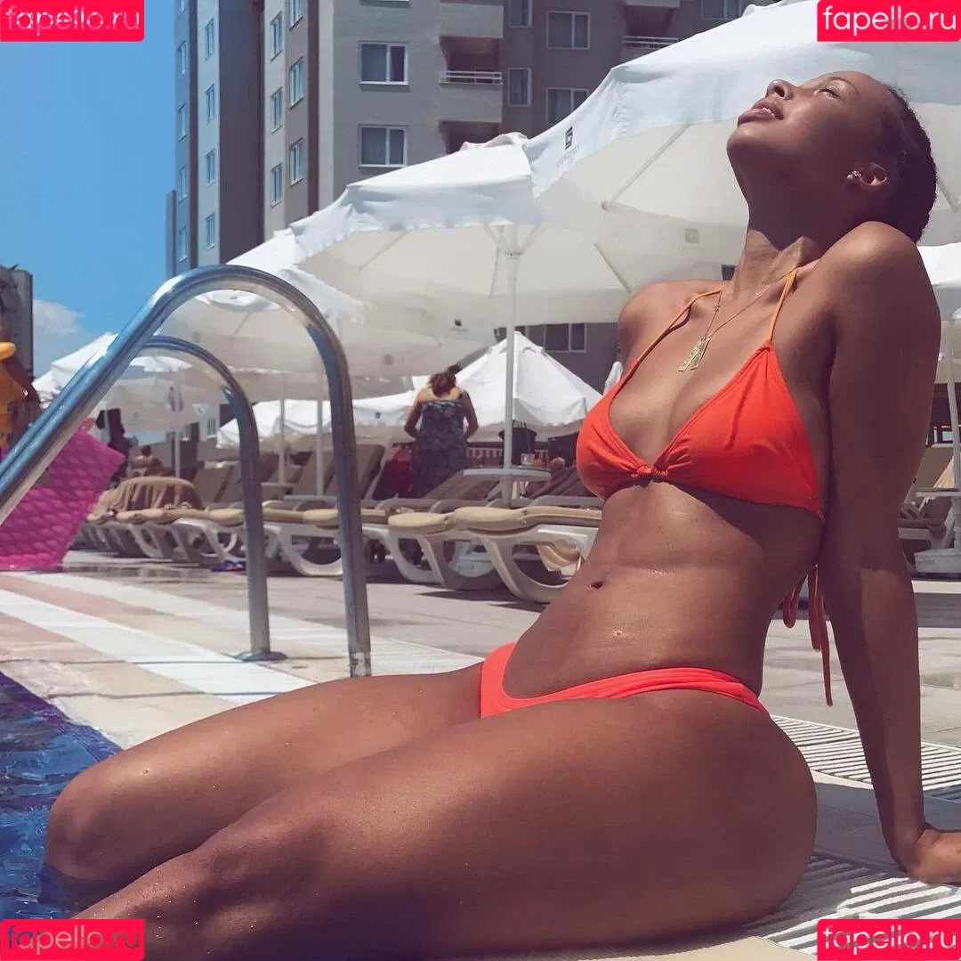 Niykee Heaton Onlyfans Photo Gallery 