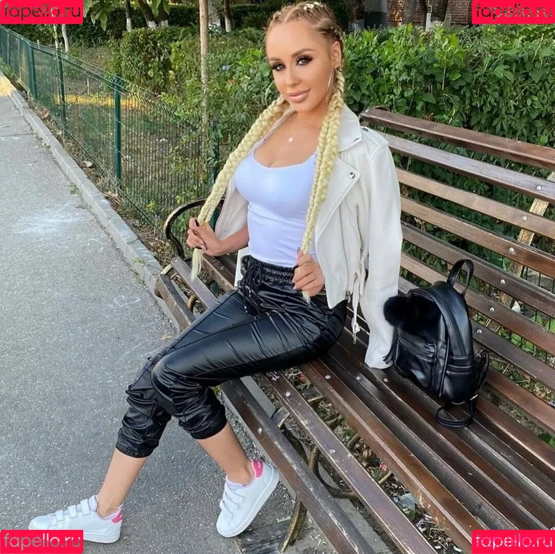 bubu.anca Onlyfans Photo Gallery 