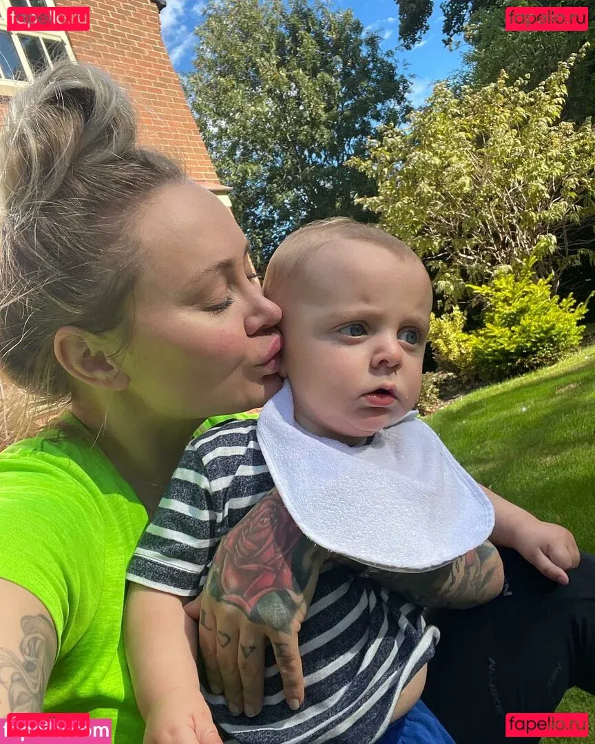 Chelsea Ferguson Onlyfans Photo Gallery 