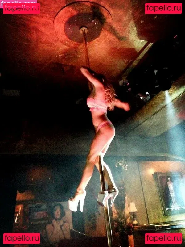 Chelsea Ferguson Onlyfans Photo Gallery 