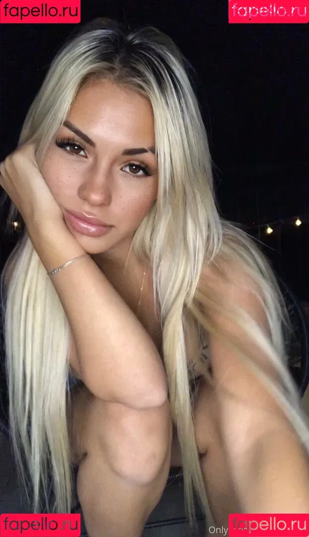 itslolaxo Onlyfans Photo Gallery 