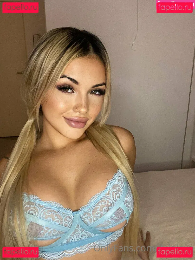 itslolaxo Onlyfans Photo Gallery 