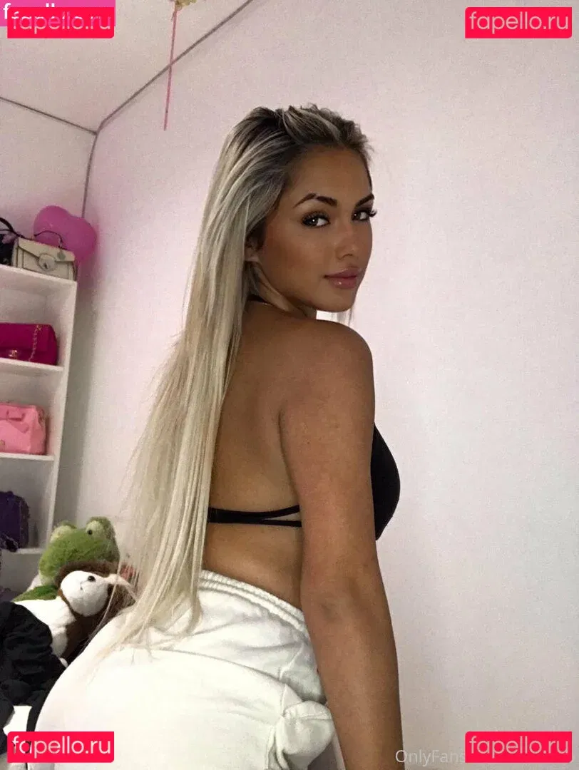 itslolaxo Onlyfans Photo Gallery 