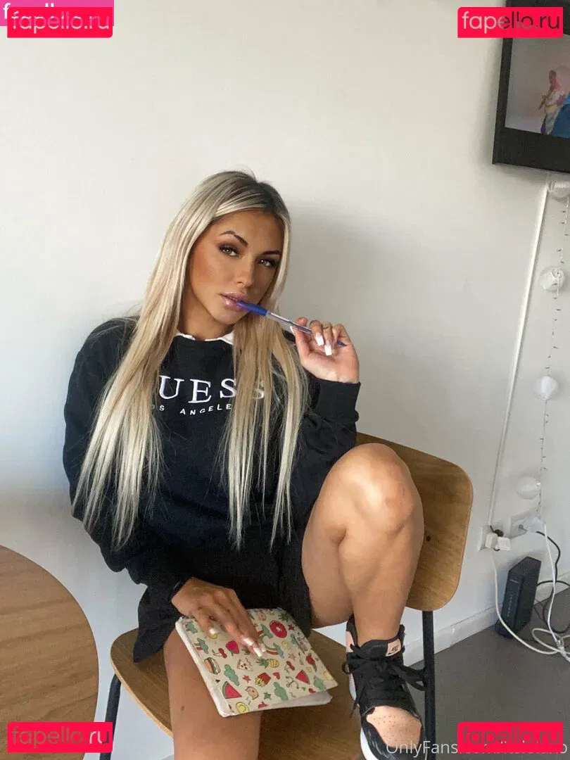 itslolaxo Onlyfans Photo Gallery 