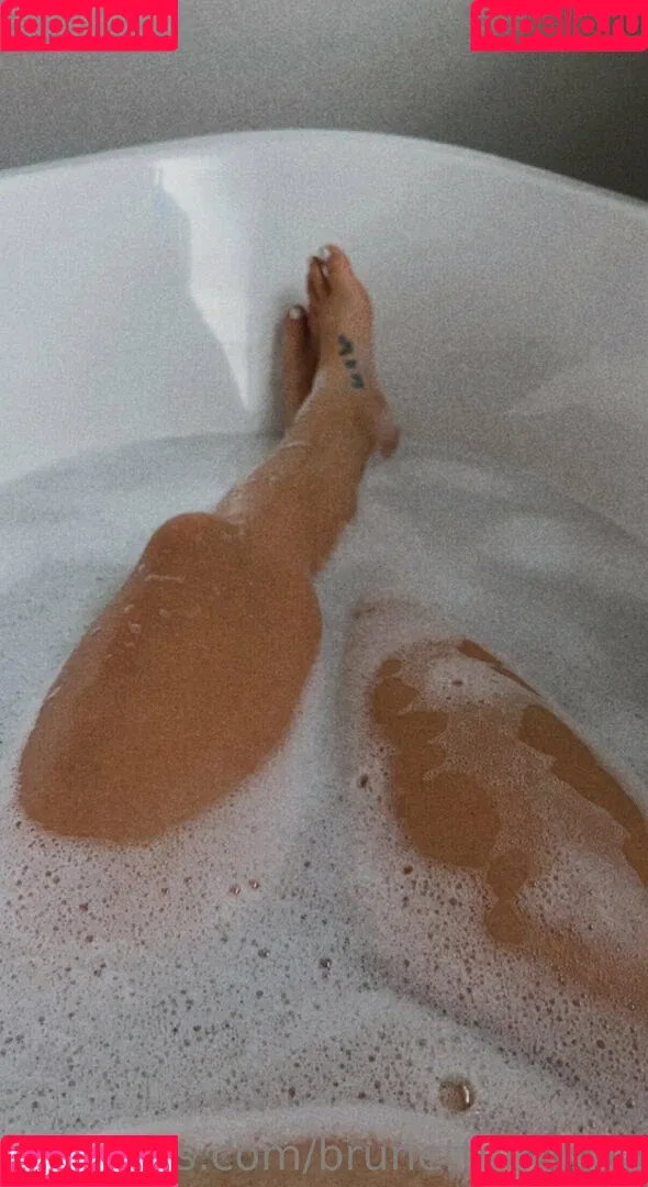 brunettebombshell13 Onlyfans Photo Gallery 