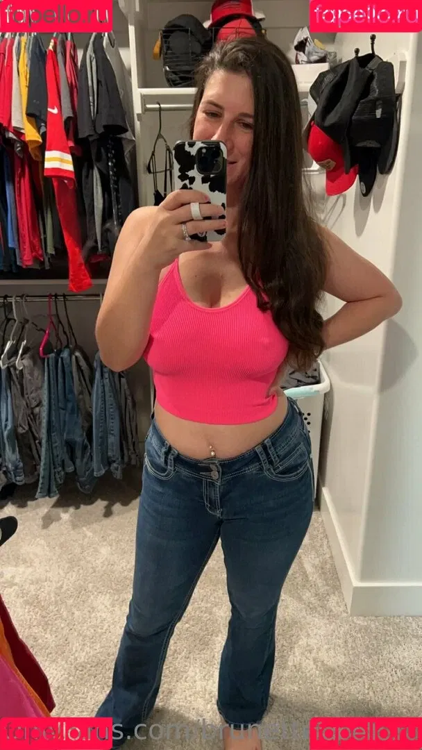 brunettebombshell13 Onlyfans Photo Gallery 